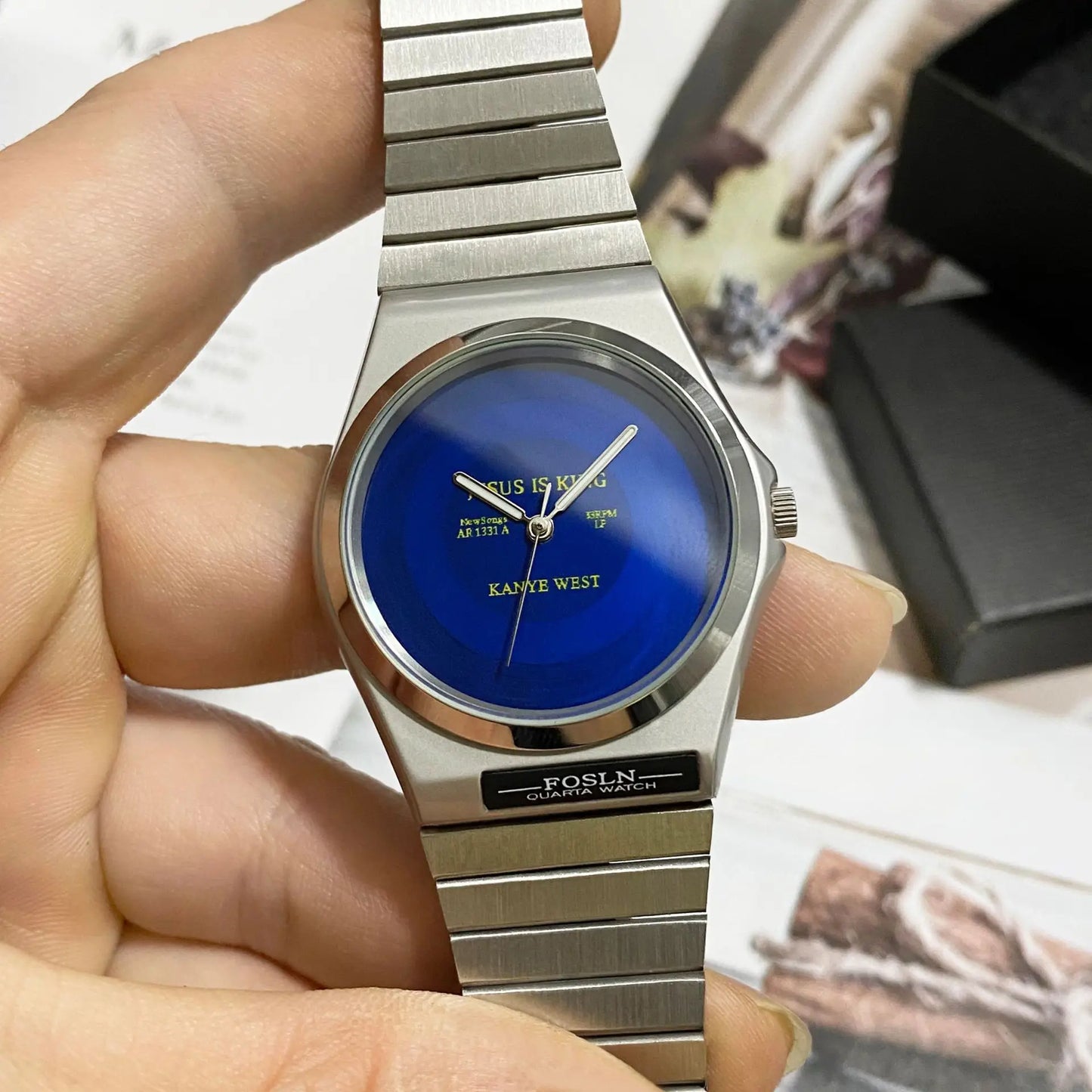 Unique Retro Record Creative Dial Quartz Watches Men Y2K Design Different Shapes Waterproof Watch Man Luminous Steel Male Clock
