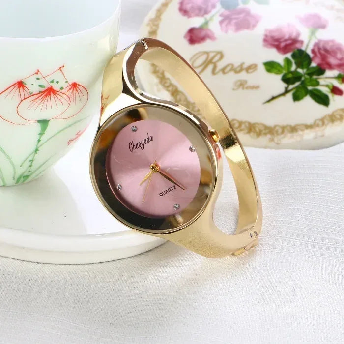 Minimalist Women Cuff Watch Fashion Casual Round Lady Women Bracelet Girls Watches Gold Stainless Steel Quartz Watch Reloj Mujer