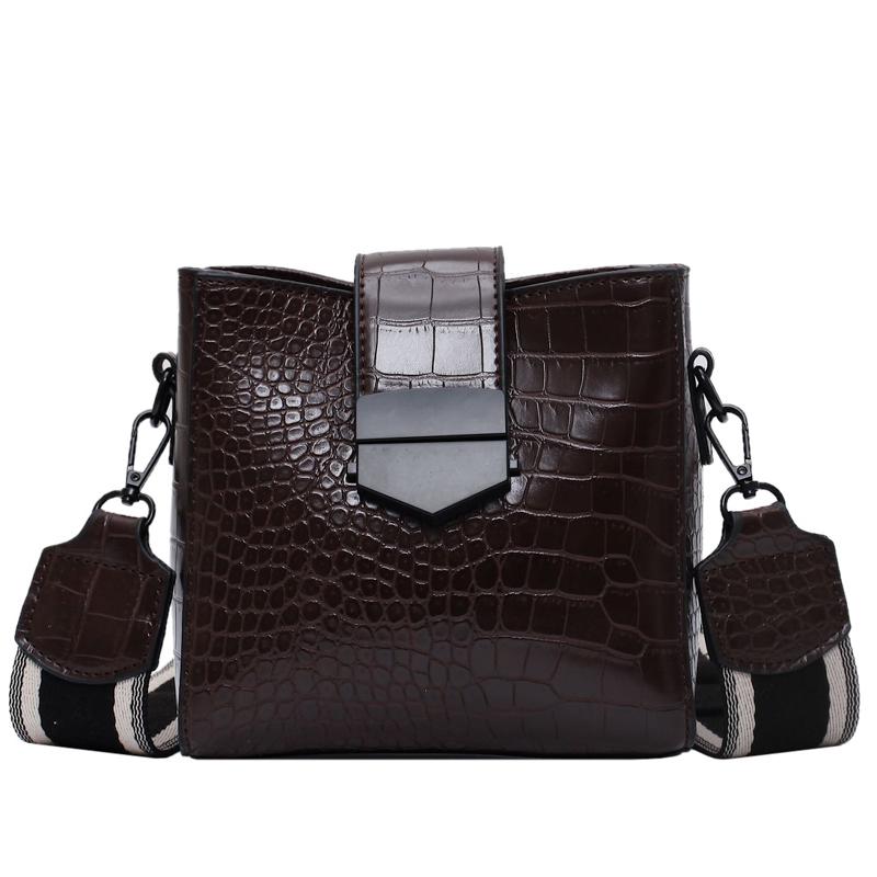 High Quality Fashion Small Messenger Bag For Young Women