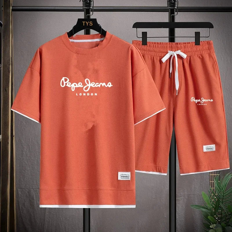 Fashionable casual T-shirt + shorts set for men. Men's sports outfit. Stretch and comfortable low-top running shoes. 2026 summer