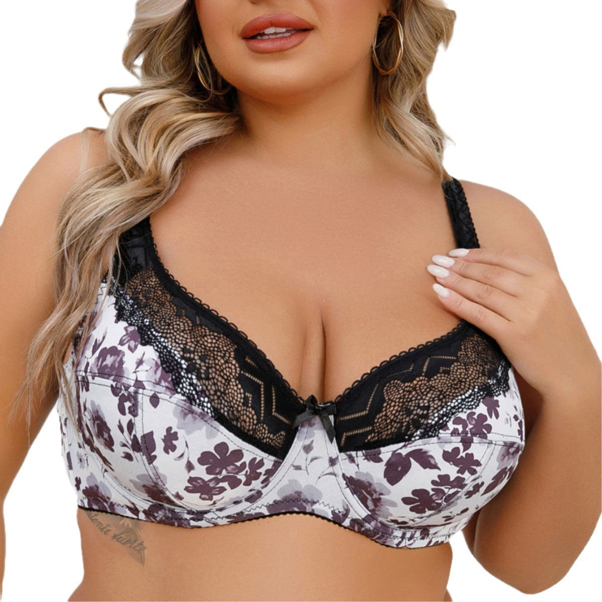 A cross-border new European and American ultra-thin double-breasted steel ring lace underwear adjustable bra French luxury