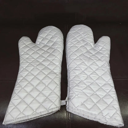 1pair Oven Mitts Kitchen Oven Microwave Gloves High Heat Resistant Long Oven Mitts Anti-scalding Silver Cloth Gloves