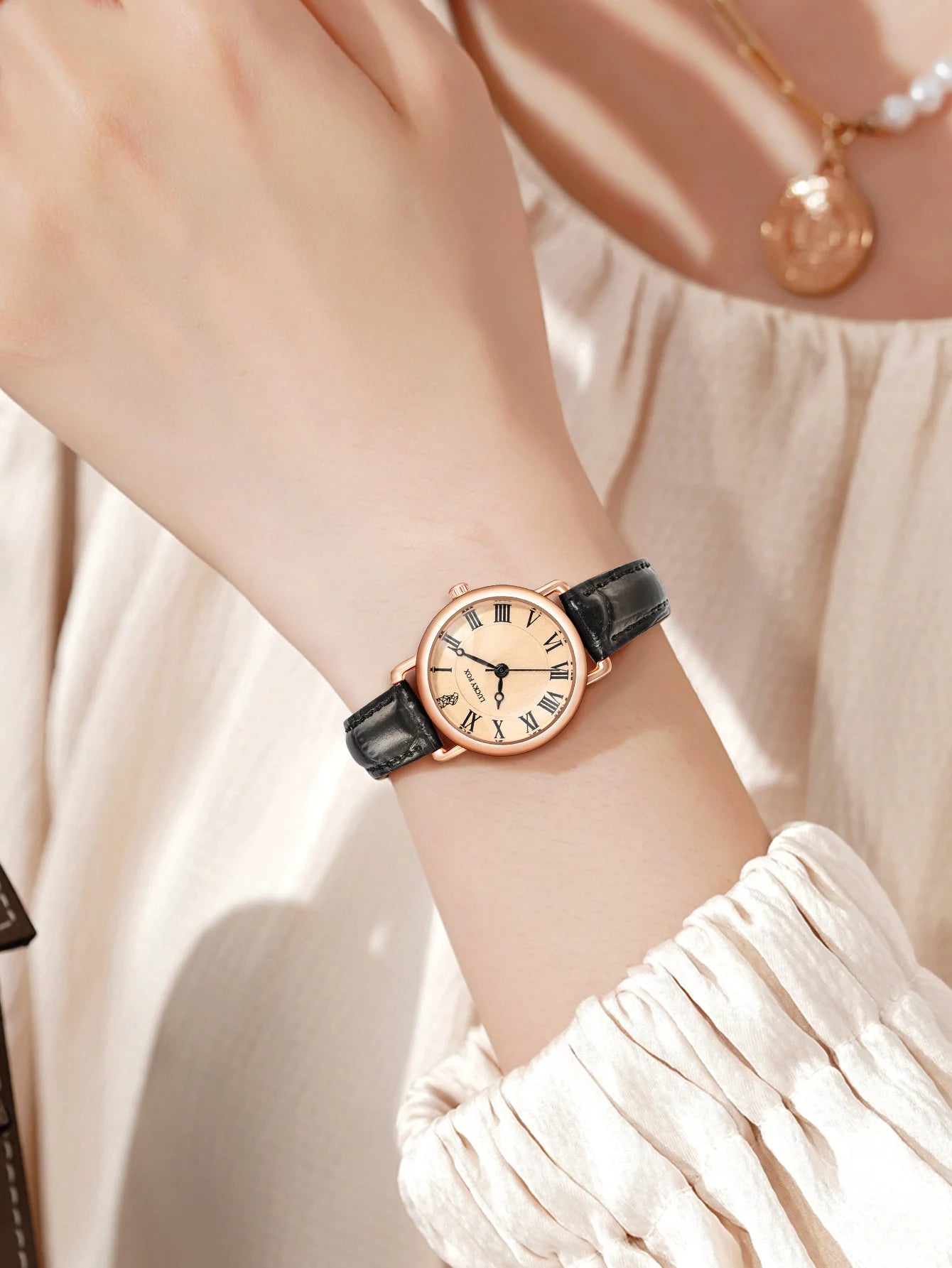 LUCKYFOX Fashionable ladies watch with a simple and elegant design small dial ladies quartz watch; Christmas gift; wristwatch